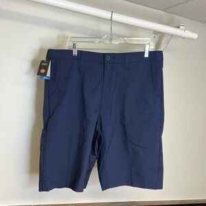 NWT‎ Dickies Men’s 11 Inch Temp-iq Performance Hybrid Utility Short- 36